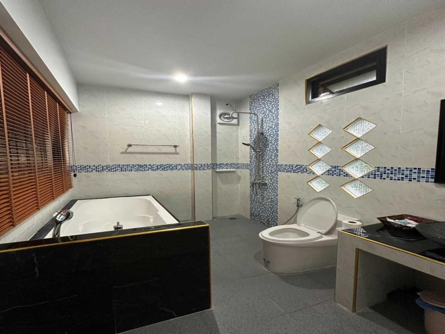 Capital O 75518 Baan Rose Resort Ao Luk Eksteriør billede