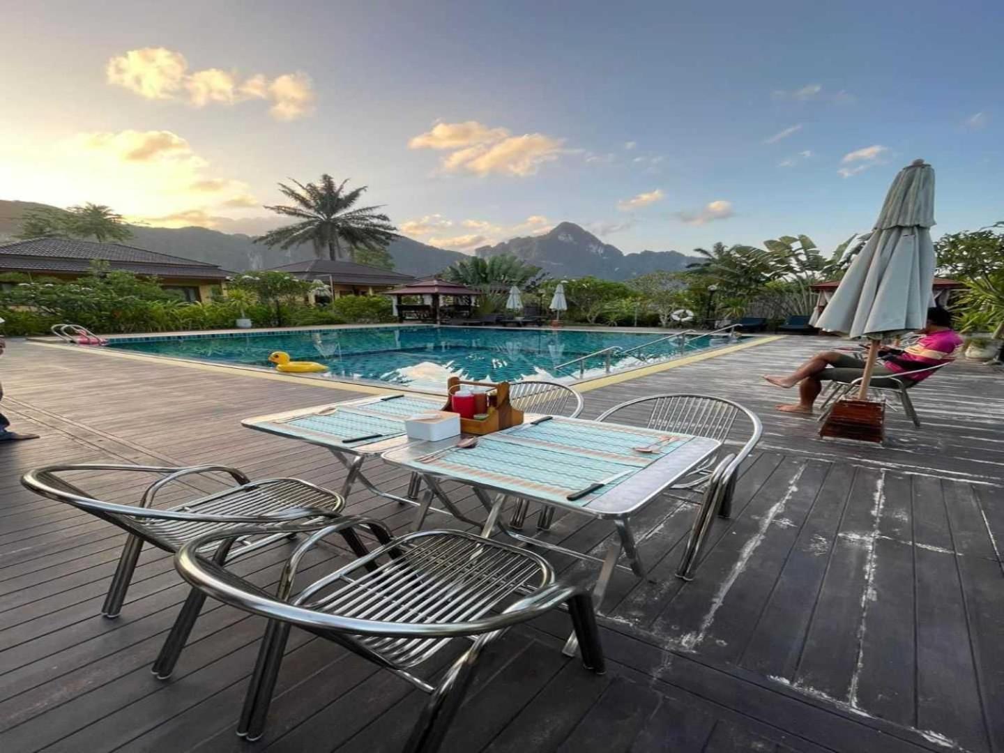 Capital O 75518 Baan Rose Resort Ao Luk Eksteriør billede