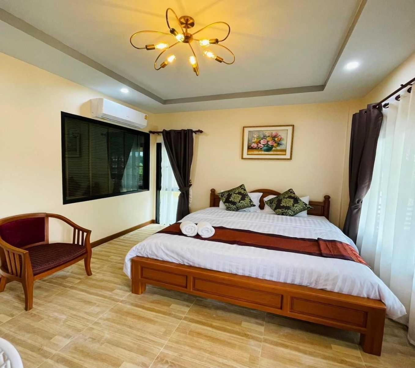 Capital O 75518 Baan Rose Resort Ao Luk Eksteriør billede
