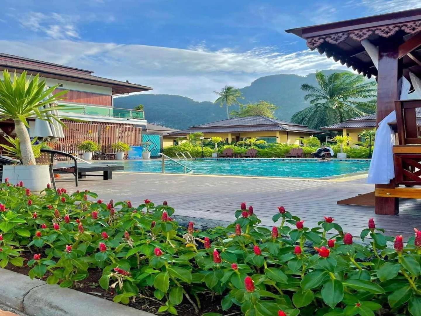 Capital O 75518 Baan Rose Resort Ao Luk Eksteriør billede